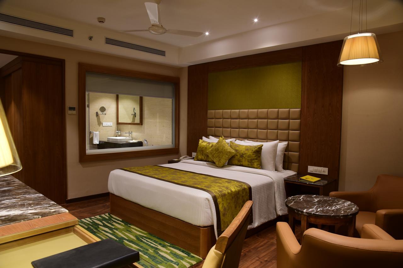 Lemon Tree Hotel Силигури Экстерьер фото