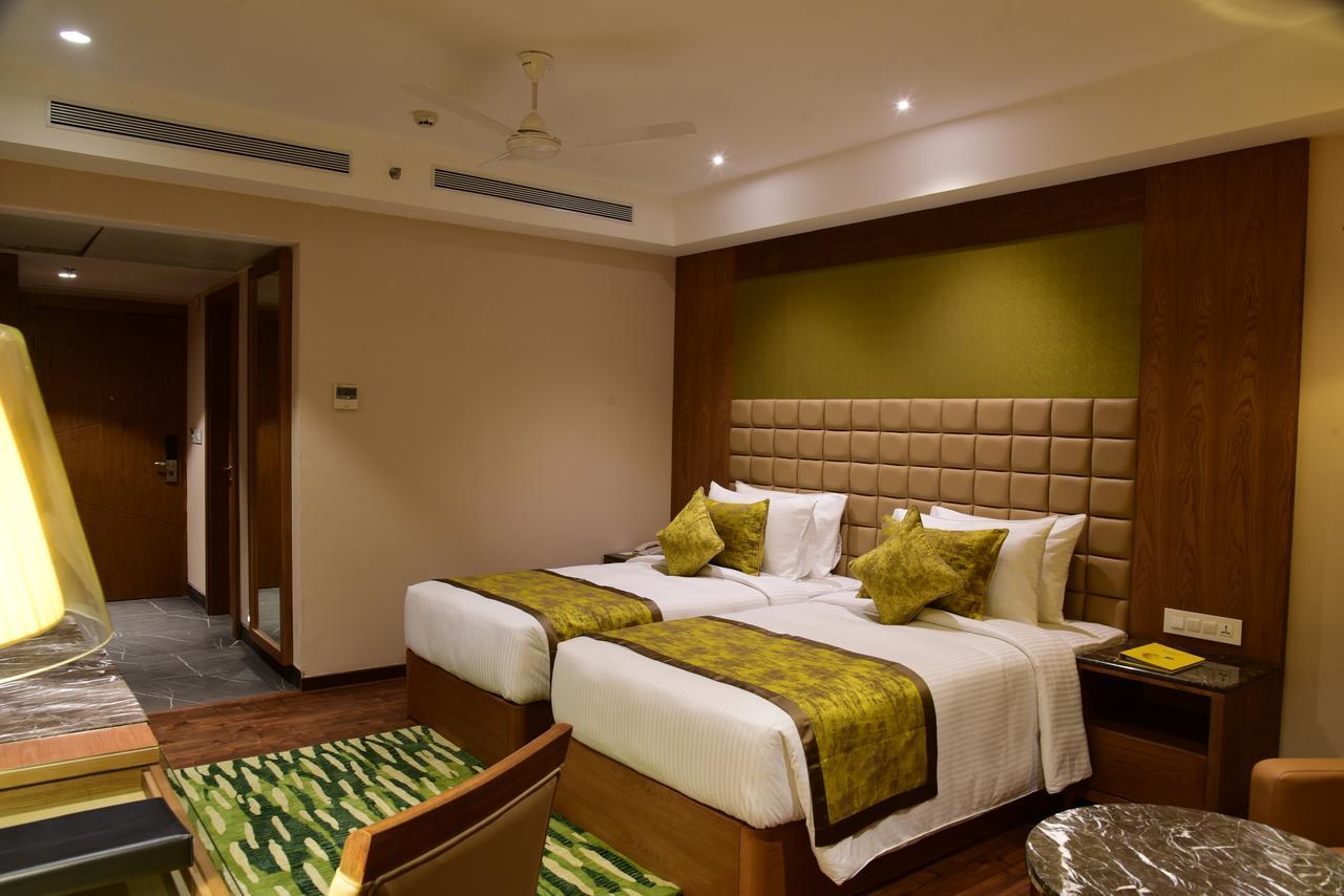 Lemon Tree Hotel Силигури Экстерьер фото