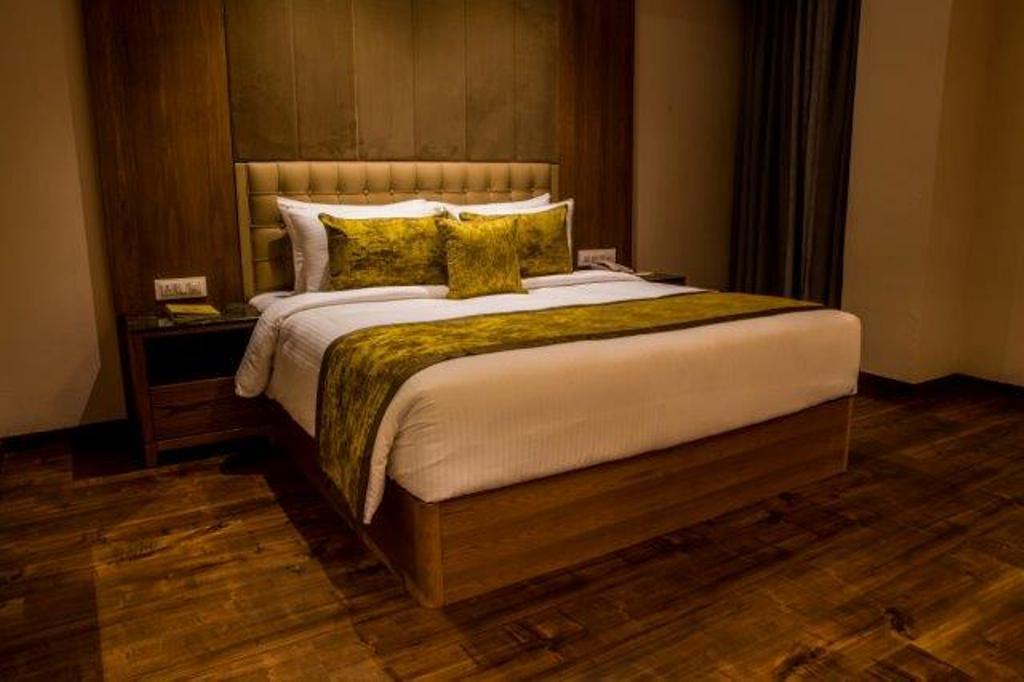 Lemon Tree Hotel Силигури Экстерьер фото